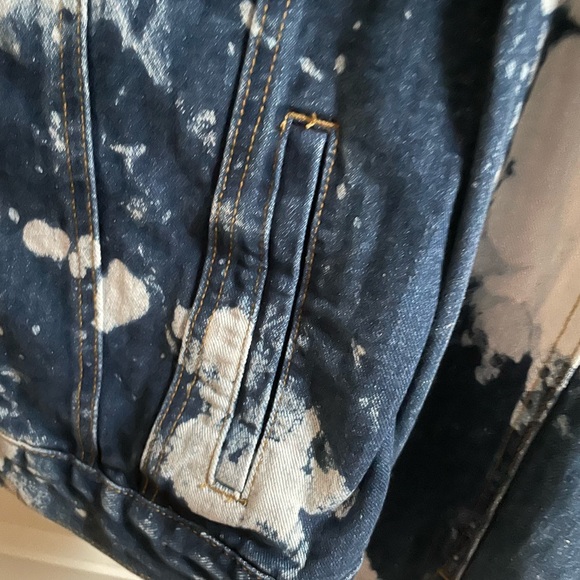 Forever 21 Denim Jacket Bleached Spots Splattered NWOTs 80’s - Picture 2 of 6